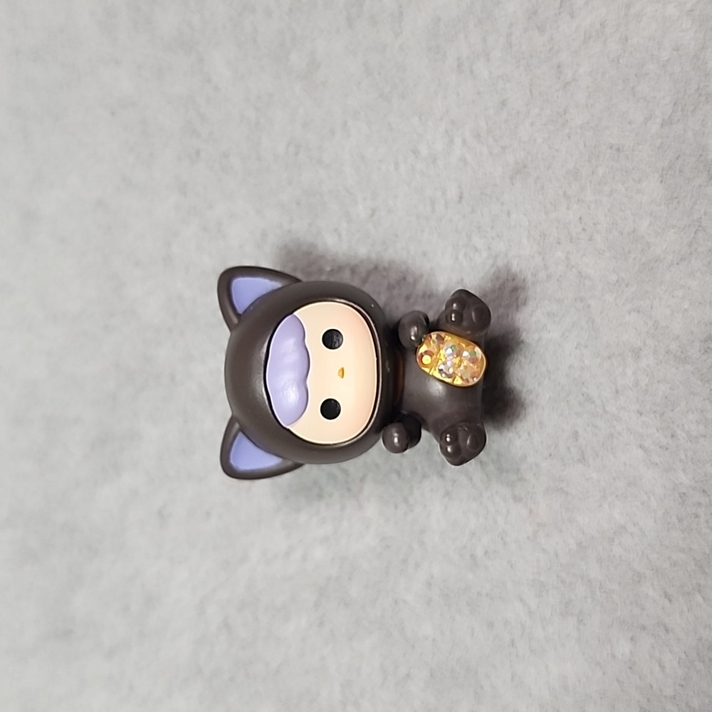 Cute Blinged Pucky Lucky Cat Figure (Pop Mart)